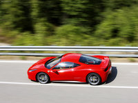 Ferrari 458 Italia 2011 Poster 682296