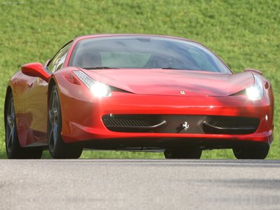 Ferrari 458 Italia 2011 puzzle 682489