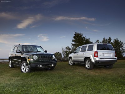 Jeep Patriot 2011 stickers 683129
