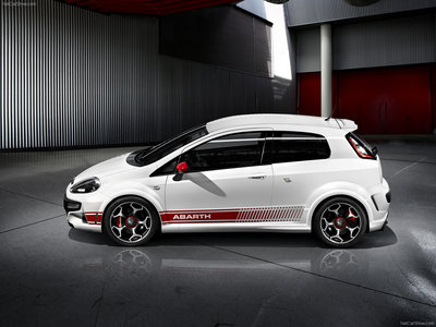 Fiat Punto Evo Abarth 2011 puzzle 684007