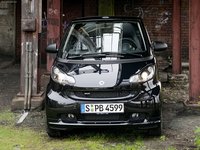 Smart fortwo 2011 Poster 684676