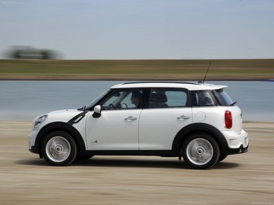 Mini Countryman 2011 puzzle 685241