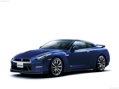 Nissan GT-R 2011 Mouse Pad 685551