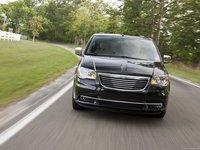 Chrysler Town and Country 2011 puzzle 686003