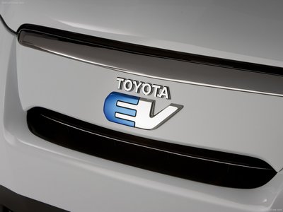 Toyota RAV4 EV Concept 2010 mouse pad