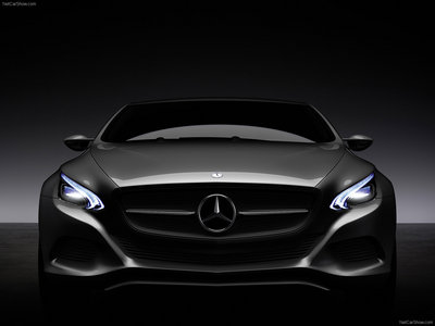 Mercedes-Benz F800 Style Concept 2010 Poster 686821