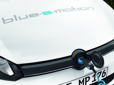 Volkswagen Golf blue-e-motion Concept 2010 Poster 686901
