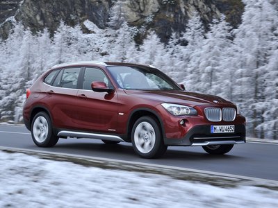 BMW X1 xDrive28i 2011 Poster 696245