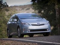 Toyota Prius V 2012 Poster 696577