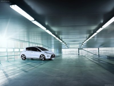 Toyota Yaris HSD Concept 2011 poster
