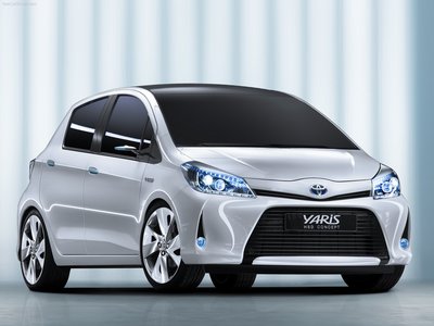Toyota Yaris HSD Concept 2011 Poster 700288