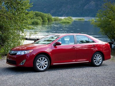 Toyota Camry 2012 Poster 711448