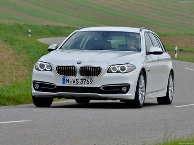 BMW 520d Touring 2015 poster
