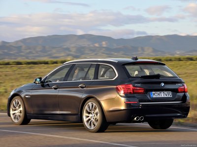 BMW 5 Series Touring 2014 poster