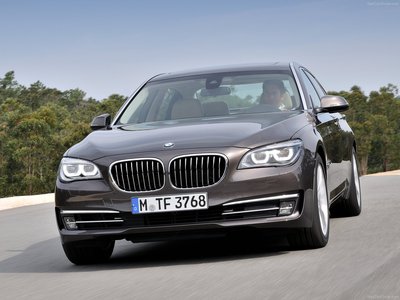 BMW 750Li 2013 puzzle 7648