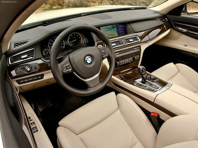 BMW 750Li 2011 tote bag